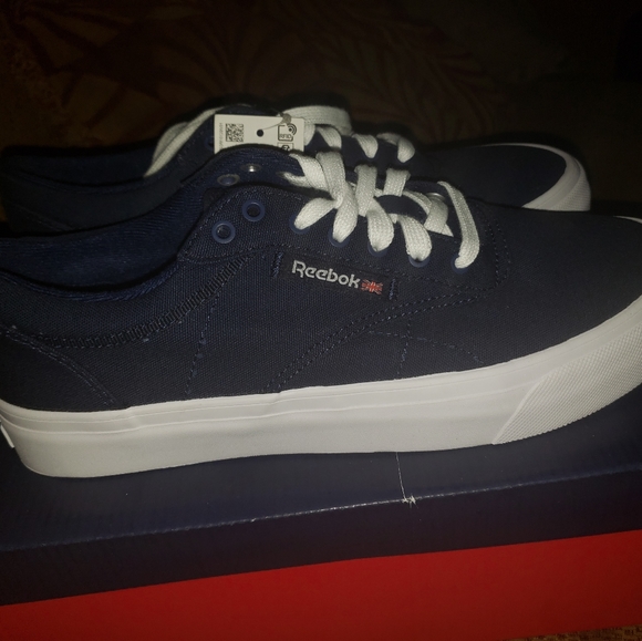 Reebok Shoes - Picture 3 of 9